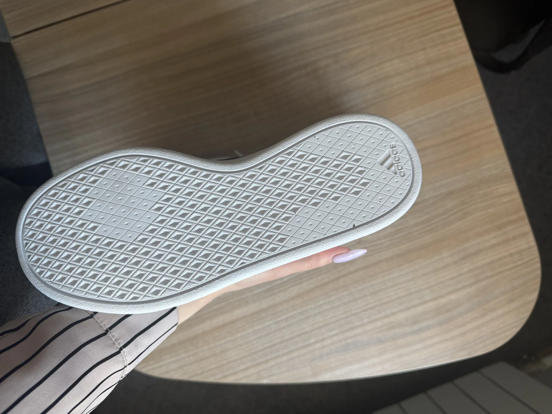 Кроссовки Adidas - миниатюра 2