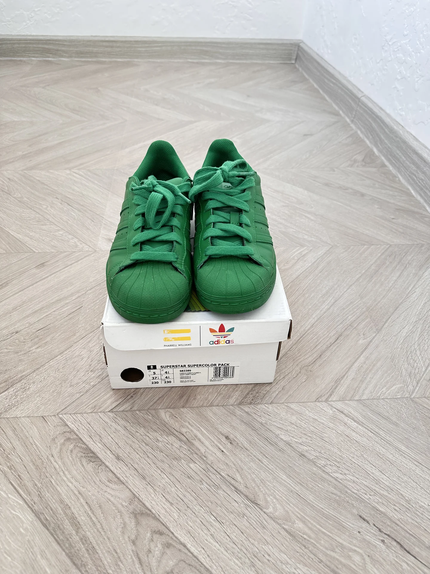 Кроссовки adidas - миниатюра 3