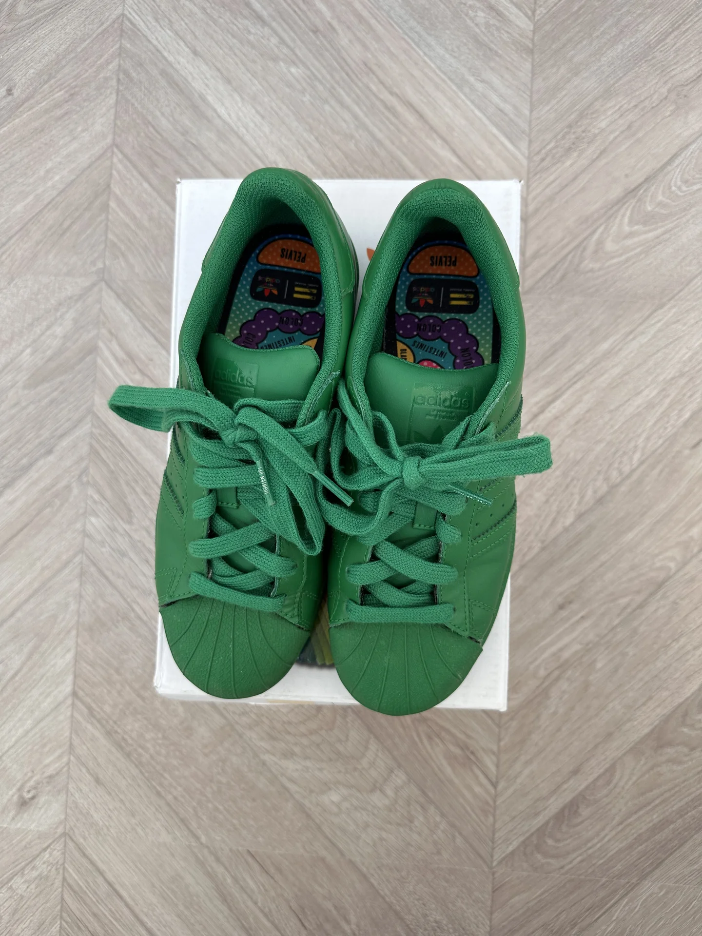 Кроссовки adidas - миниатюра 4