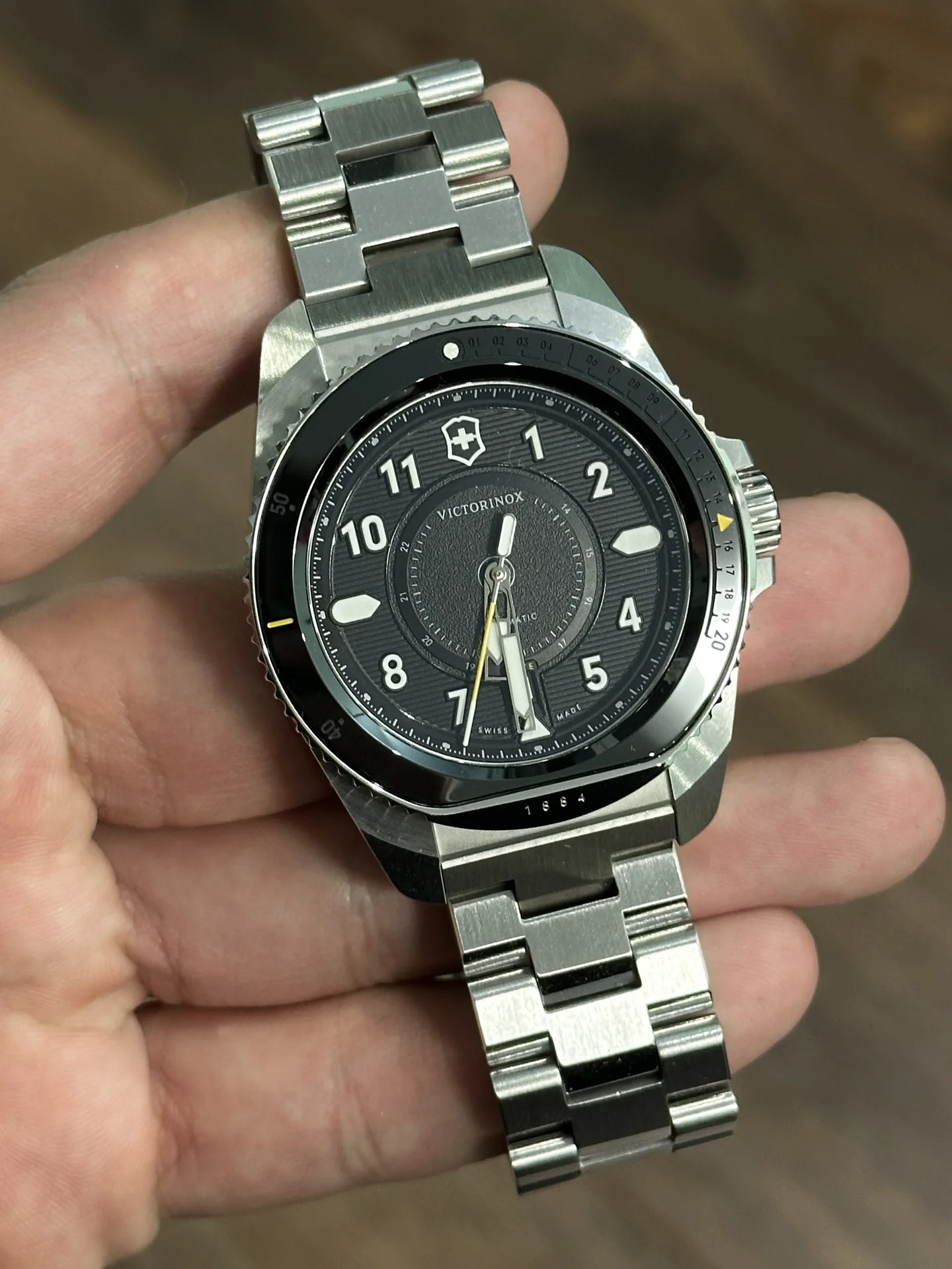 Часы Victorinox Journey Automatic - изображение 1