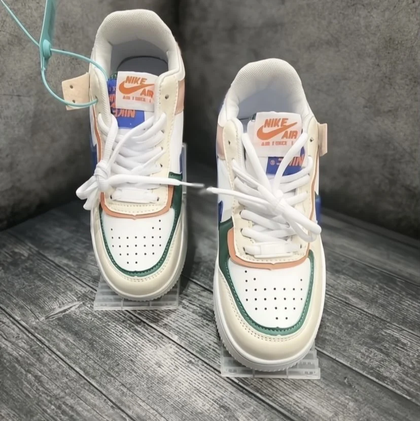 Кроссовки nike - миниатюра 4