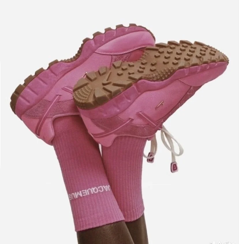 россовки nike женские Nike Jacquemus Air Humara - изображение 1
