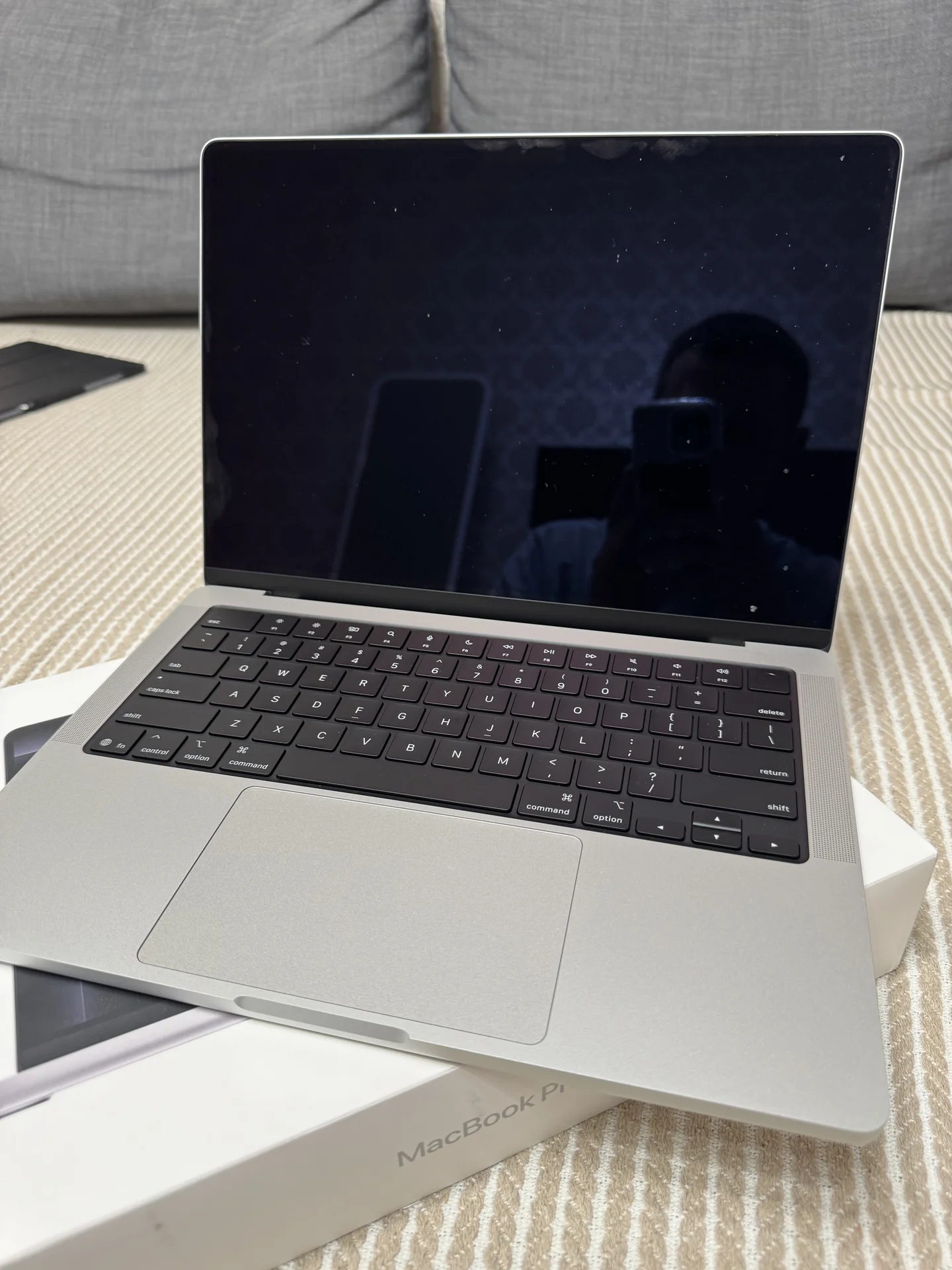 Macbook pro 14 - миниатюра 2