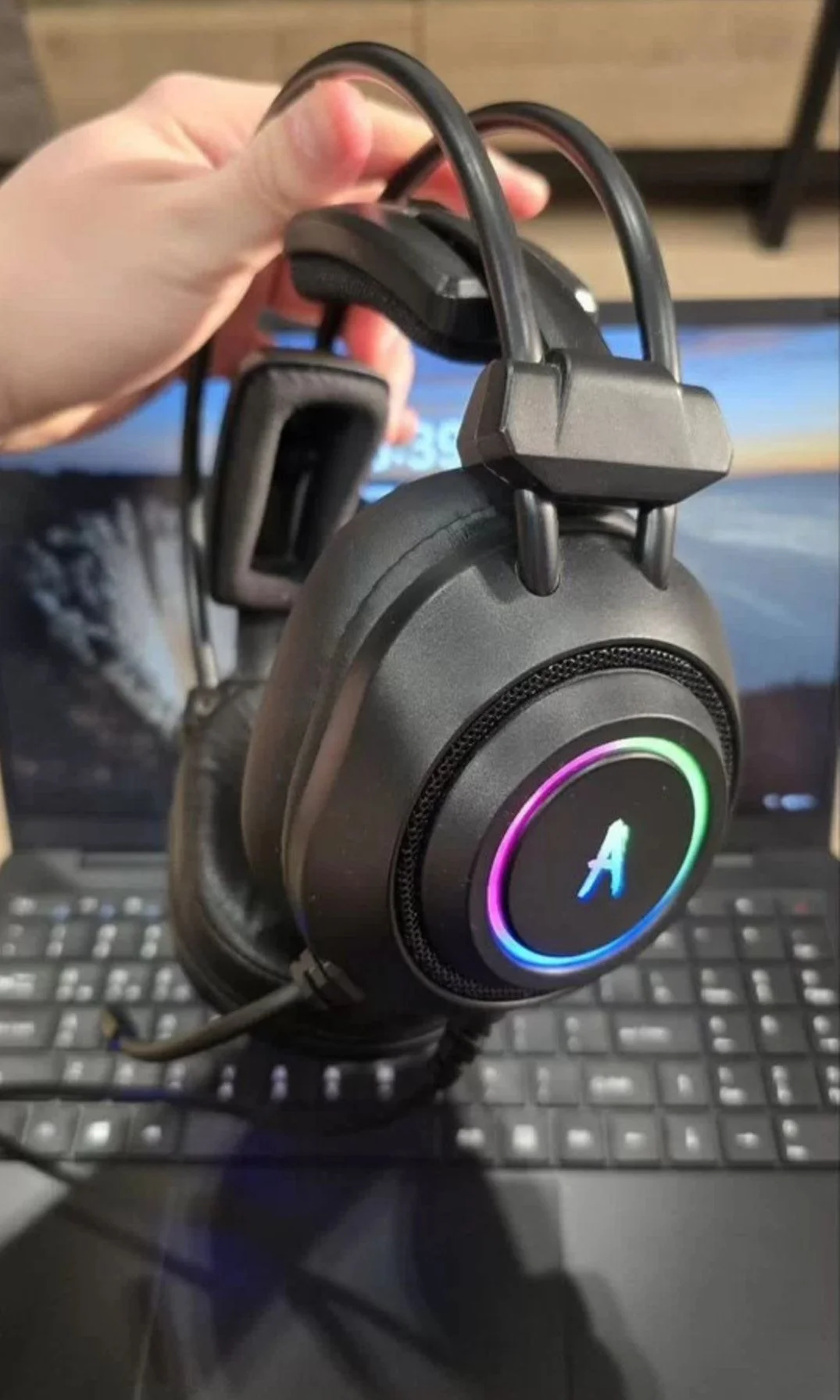 Игровые наушники с микрофоном - миниатюра 3