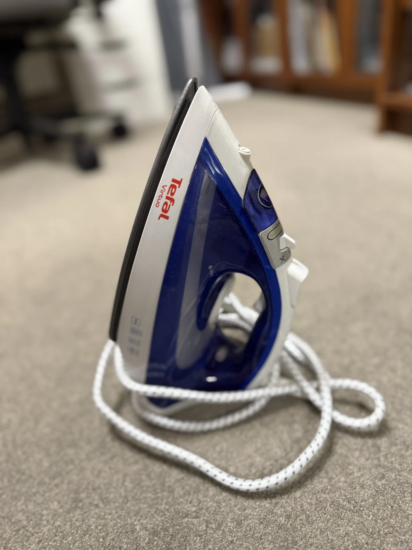Утюг Tefal Virtuo FV1711E0 с отпаривателем - изображение 1