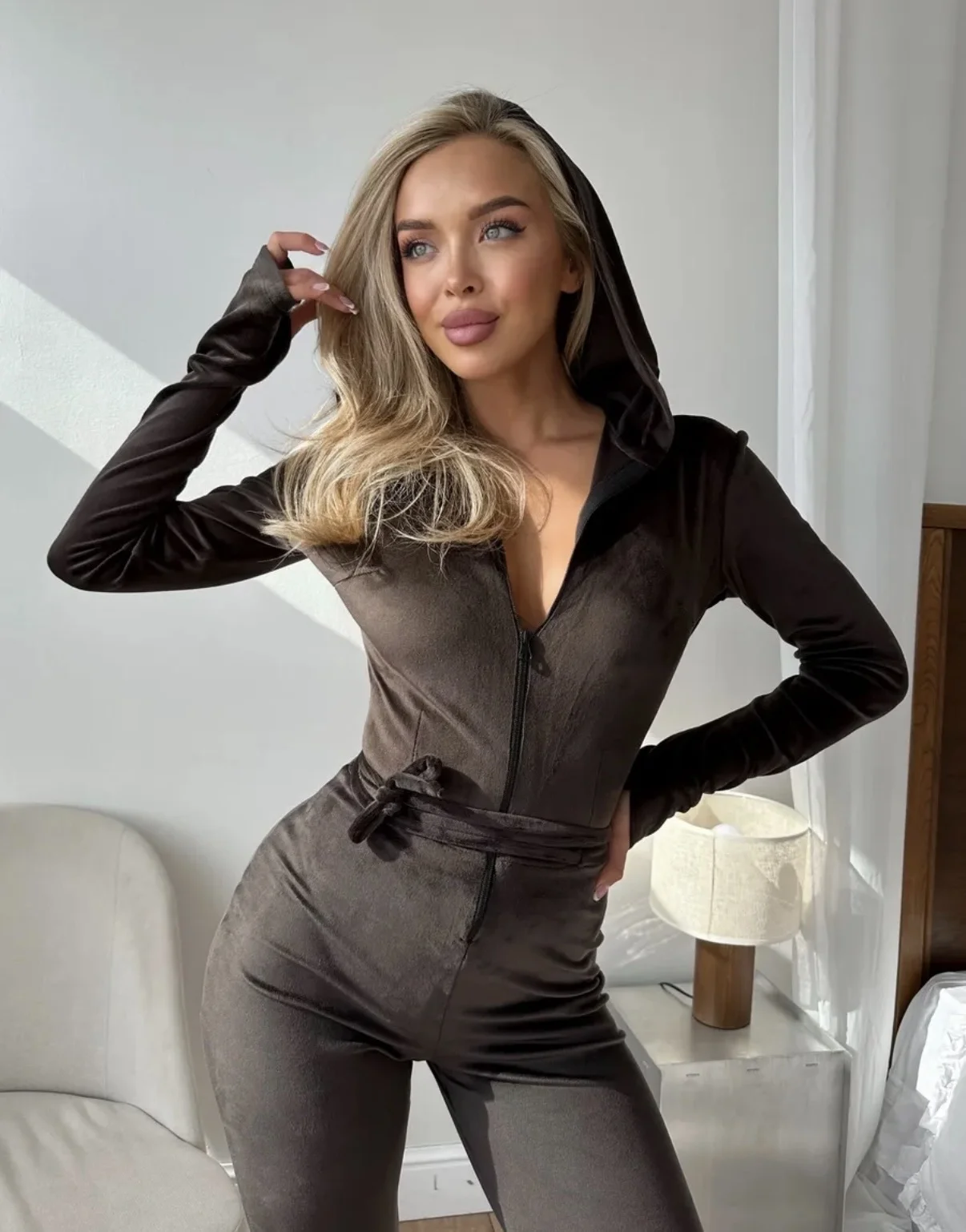 Велюровый комбинезон с эффектом Push-up - миниатюра 5