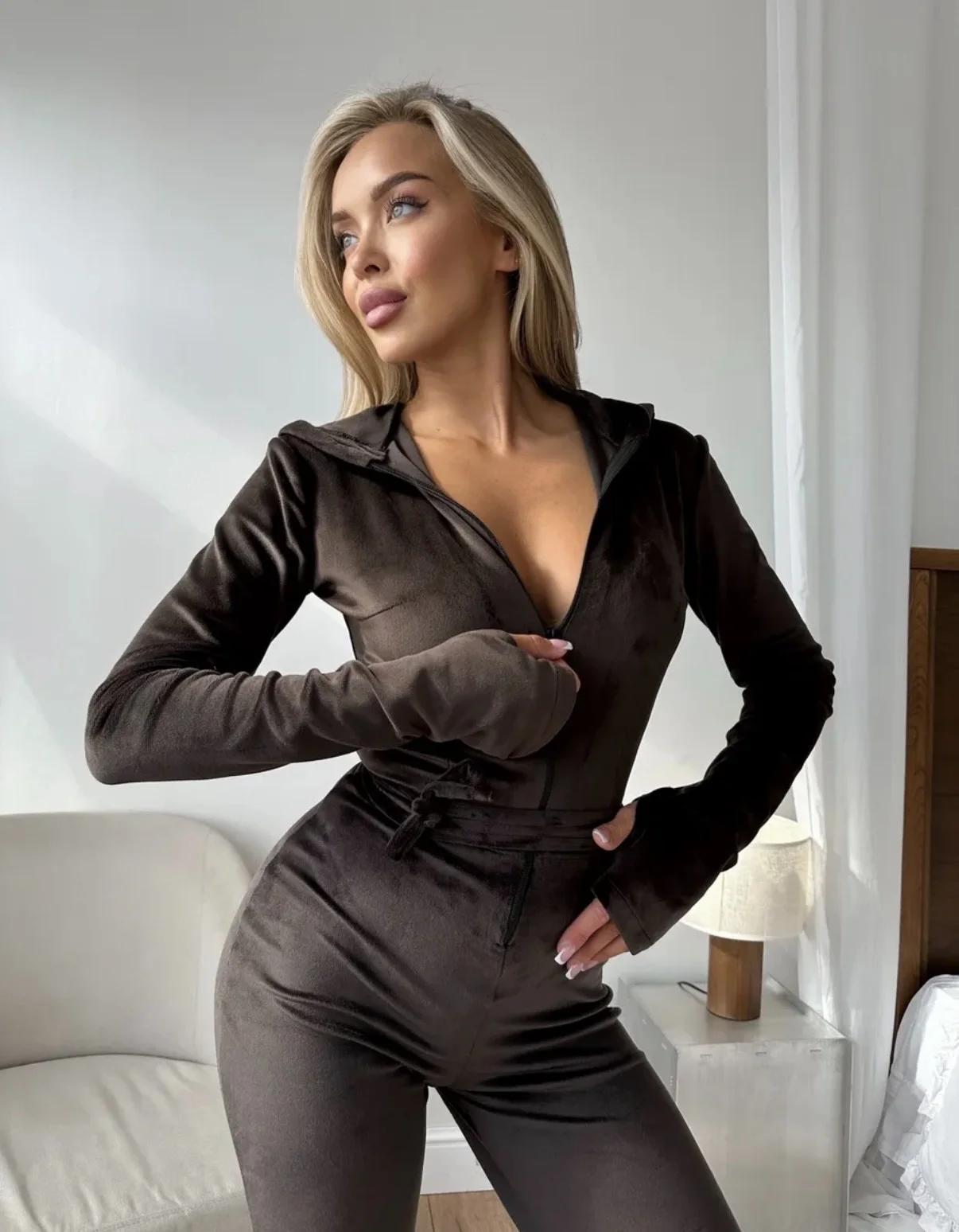 Велюровый комбинезон с эффектом Push-up - миниатюра 12