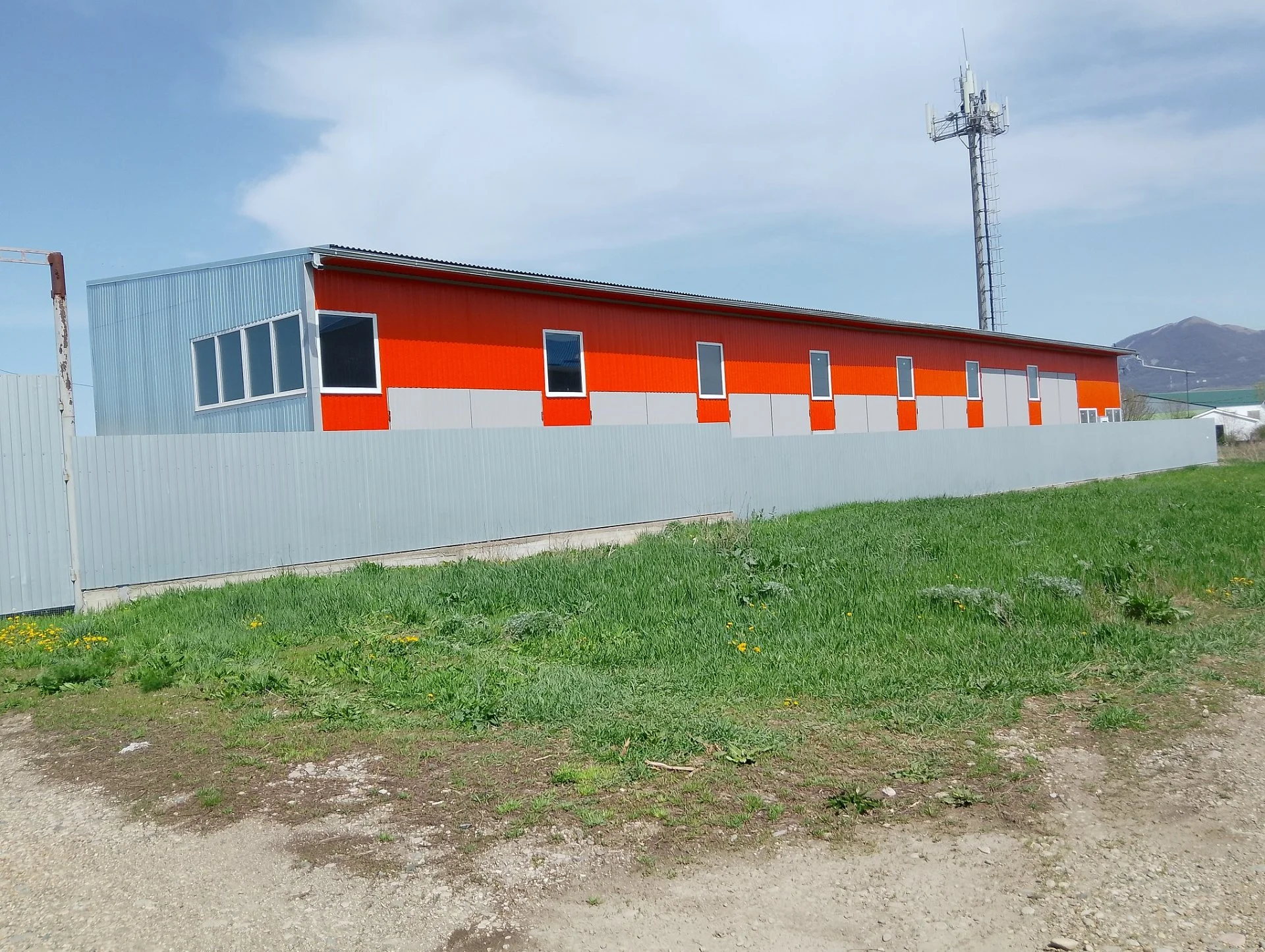 Продам базу пл.2800 кв.м., 1 га, г. Лермонтов - миниатюра 2