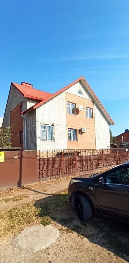 3-х этаж. дом пл.332 кв.м., 7 сот., г. Кропоткин - миниатюра 2