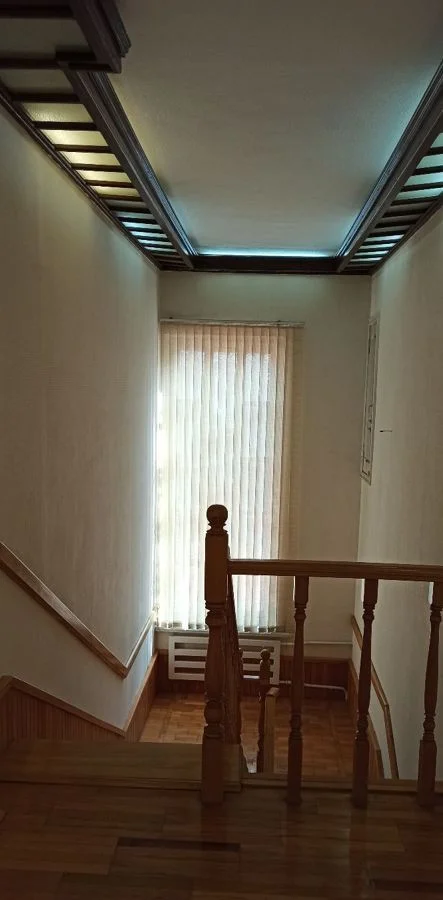 3-х этаж. дом пл.332 кв.м., 7 сот., г. Кропоткин - миниатюра 19