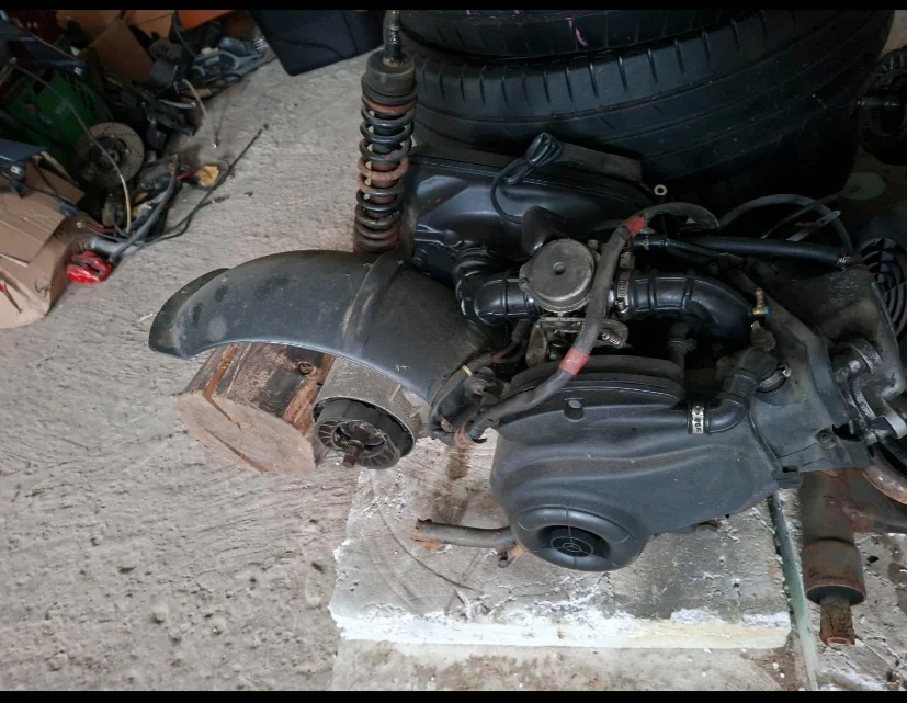 Двигатель Vespa LX50 4T