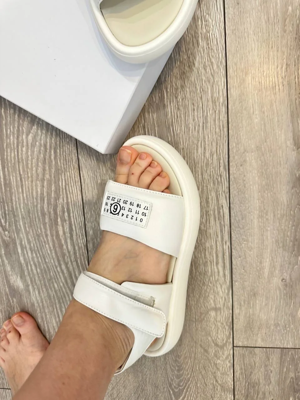 Сандалии женские Maison Margiela MM6, 39 размер - миниатюра 2