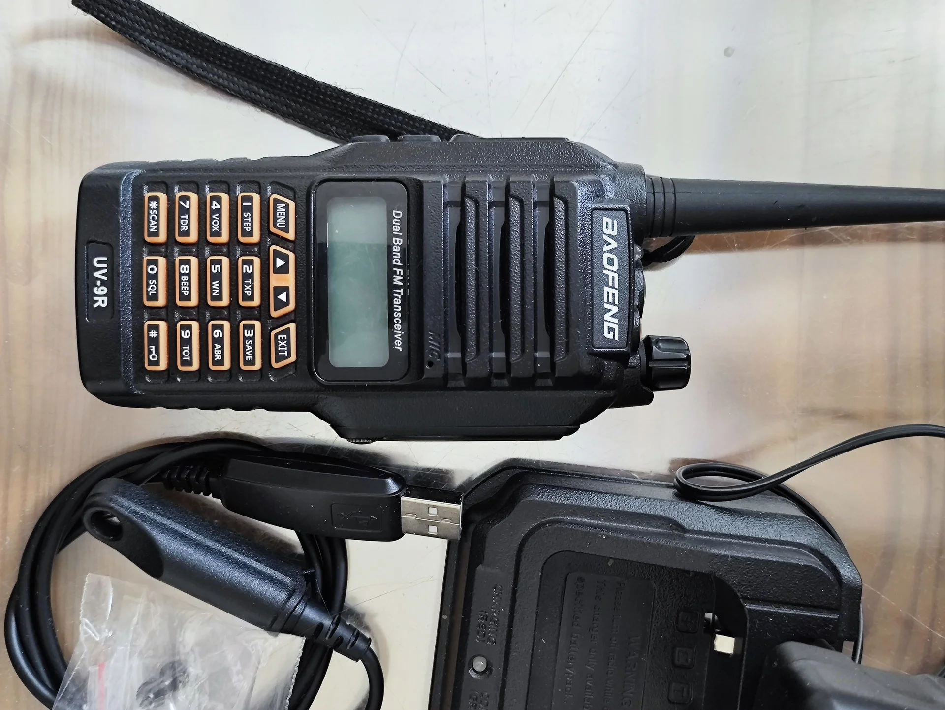 Рация Baofeng UV-9R с гарнитурами - миниатюра 2