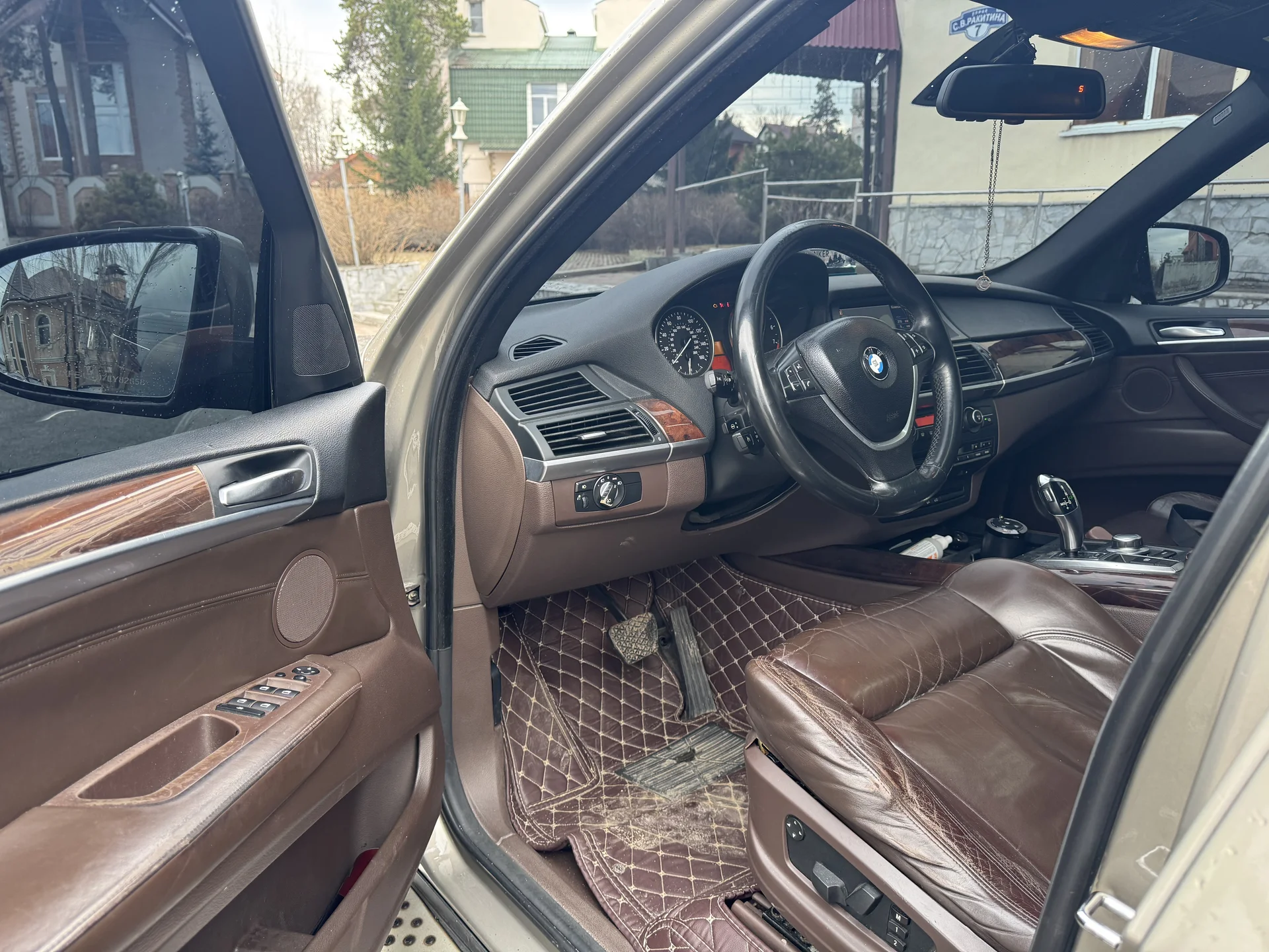 BMW X5 (E70) - миниатюра 10