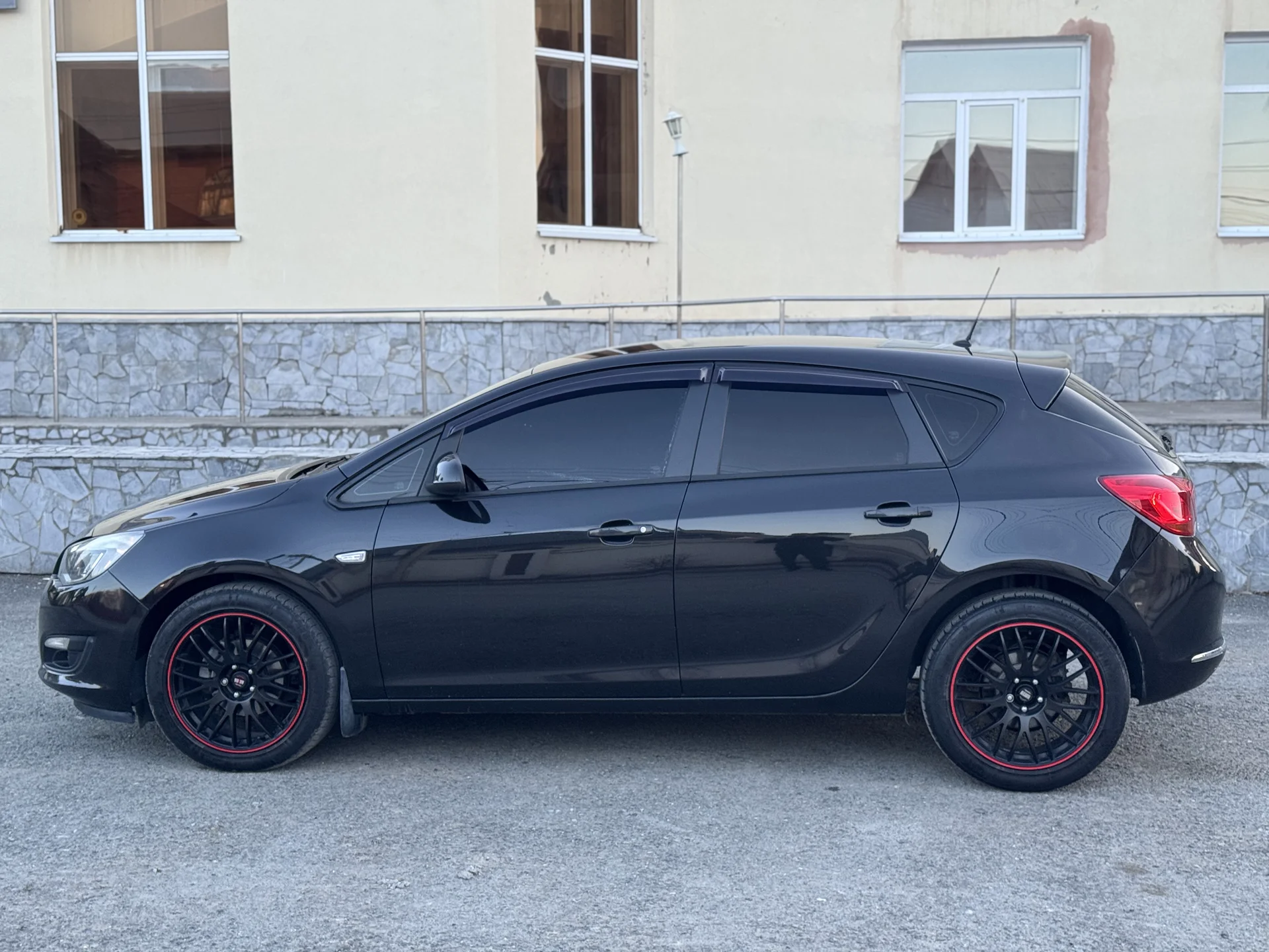 Opel Astra - миниатюра 14