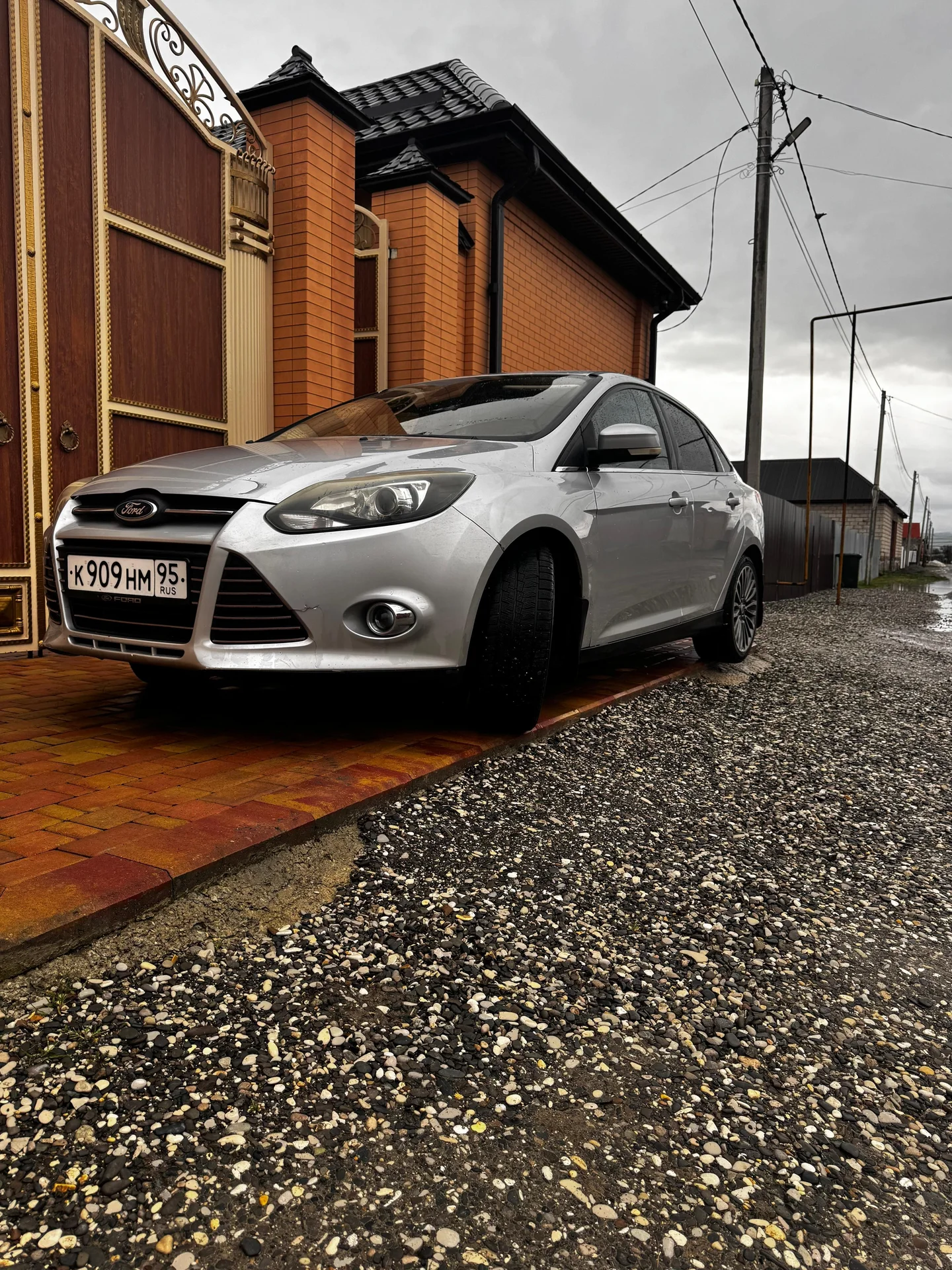 Ford Focus 1.6 МТ, 2012 357.000 Км - миниатюра 2