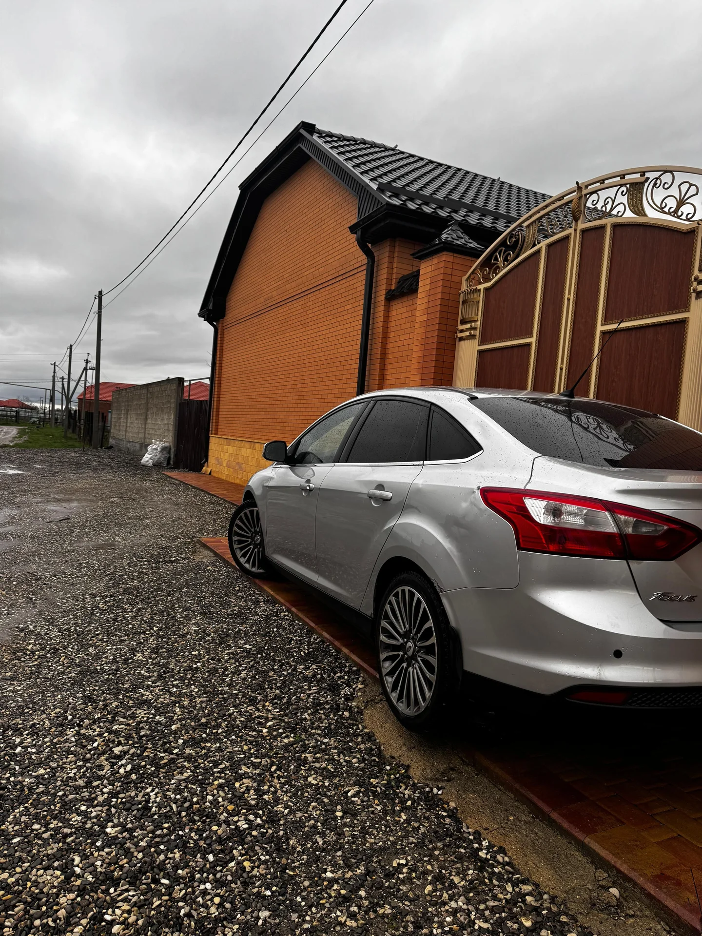Ford Focus 1.6 МТ, 2012 357.000 Км - миниатюра 3