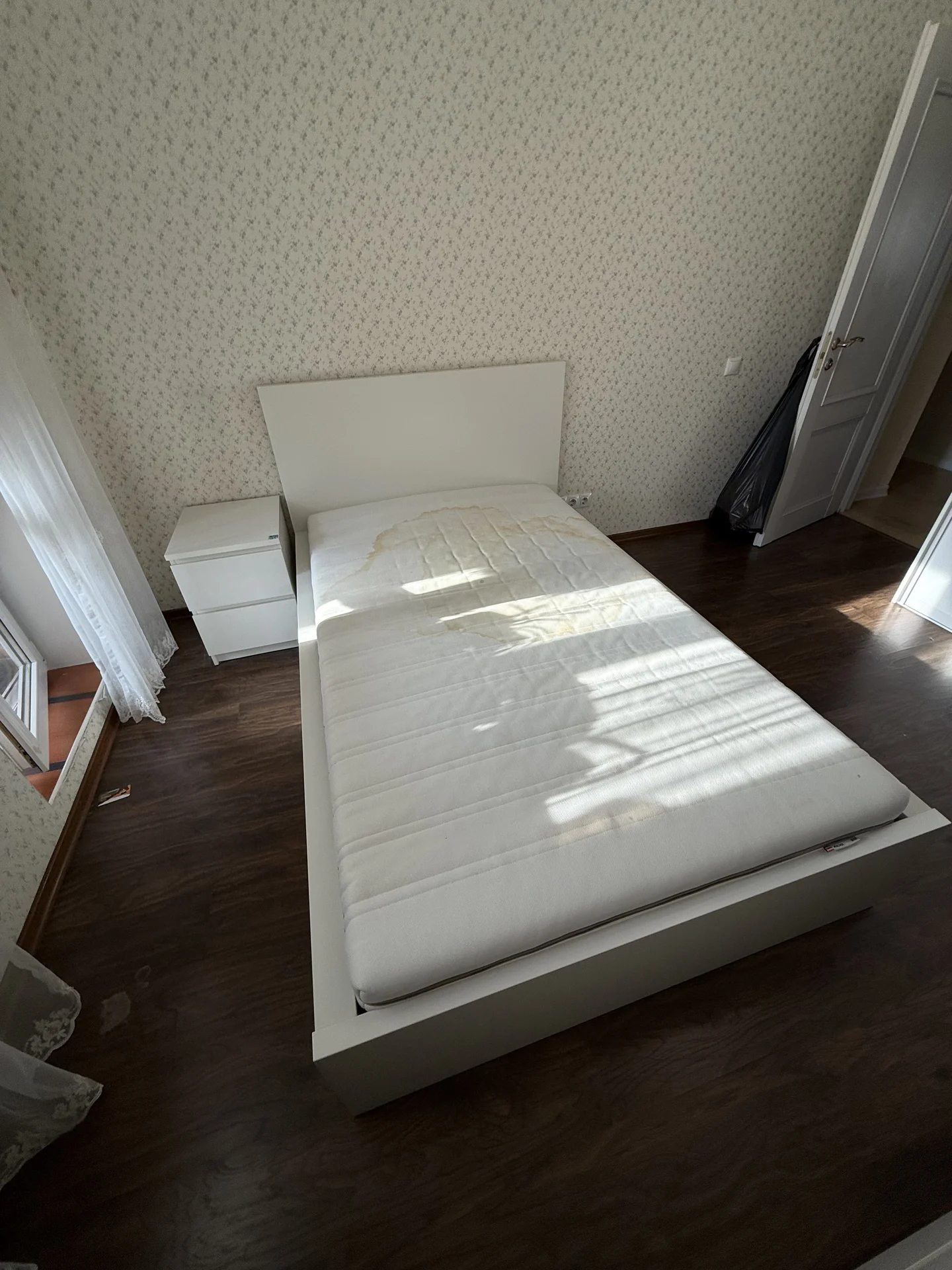 Кровать IKEA мальм с ящиками - миниатюра 4