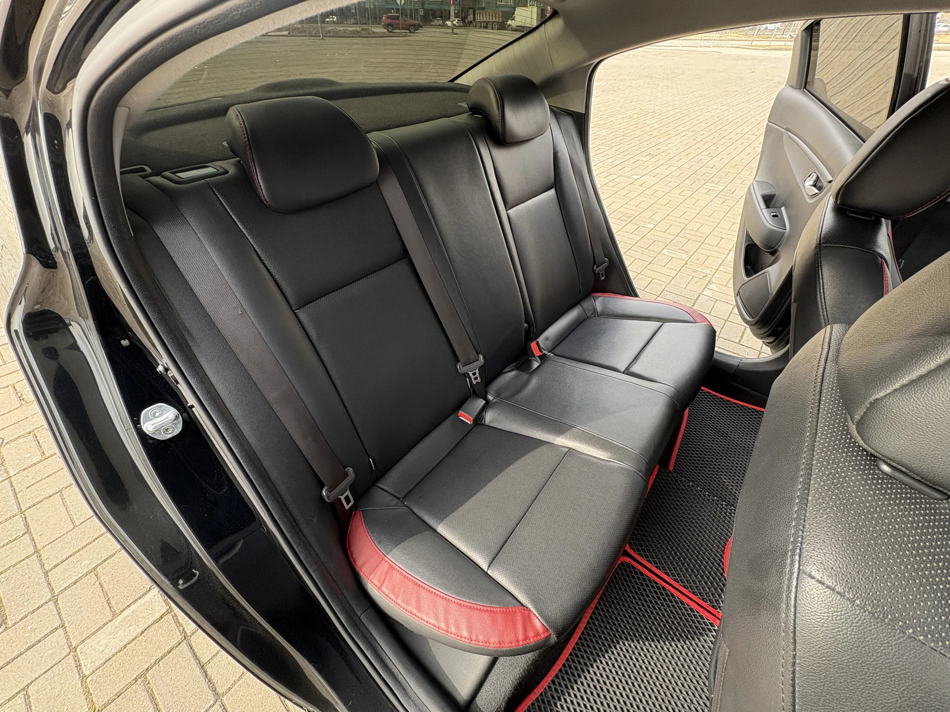 Kia Rio - миниатюра 17