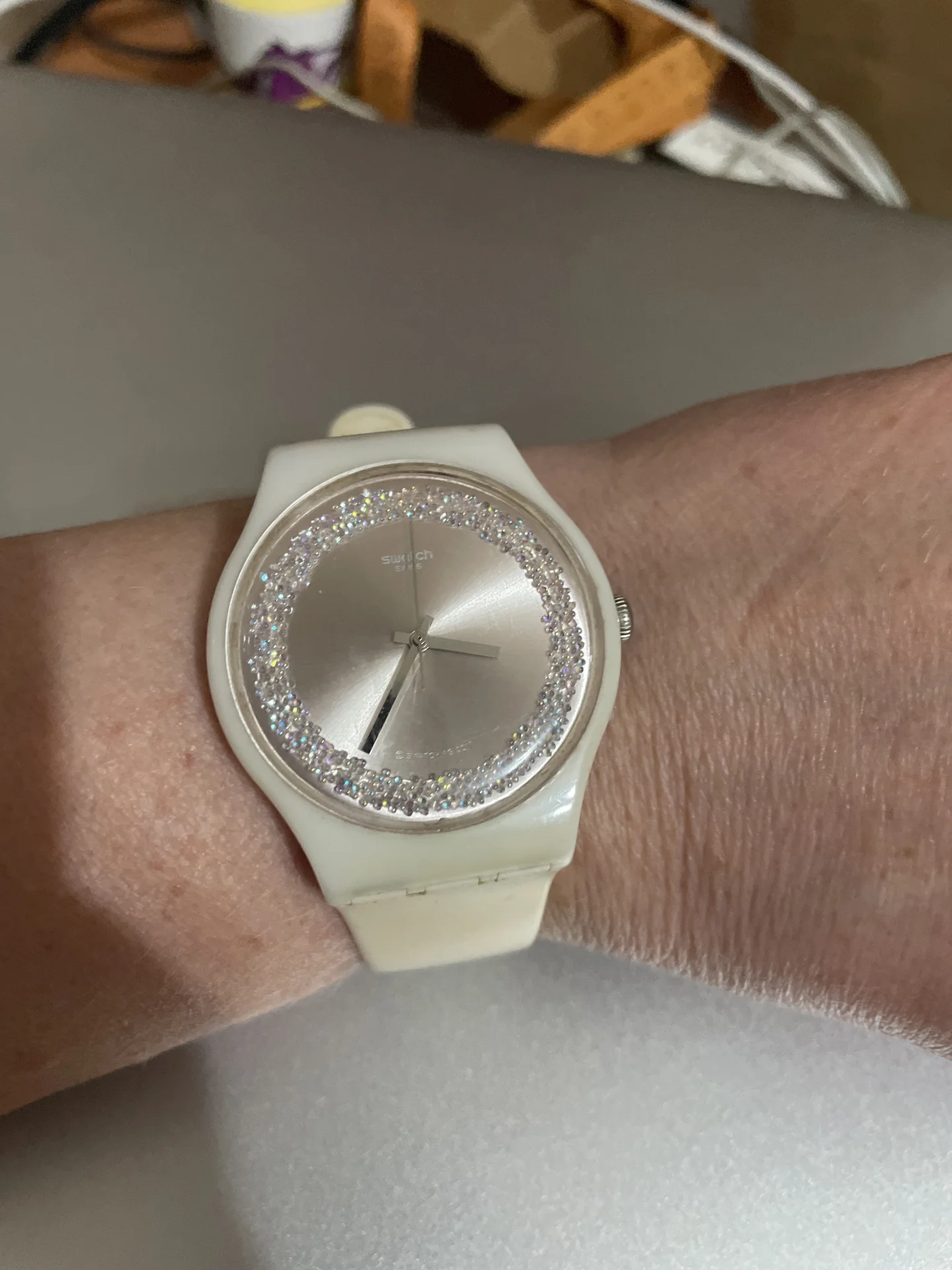 Часы наручные женские Swatch - изображение 1