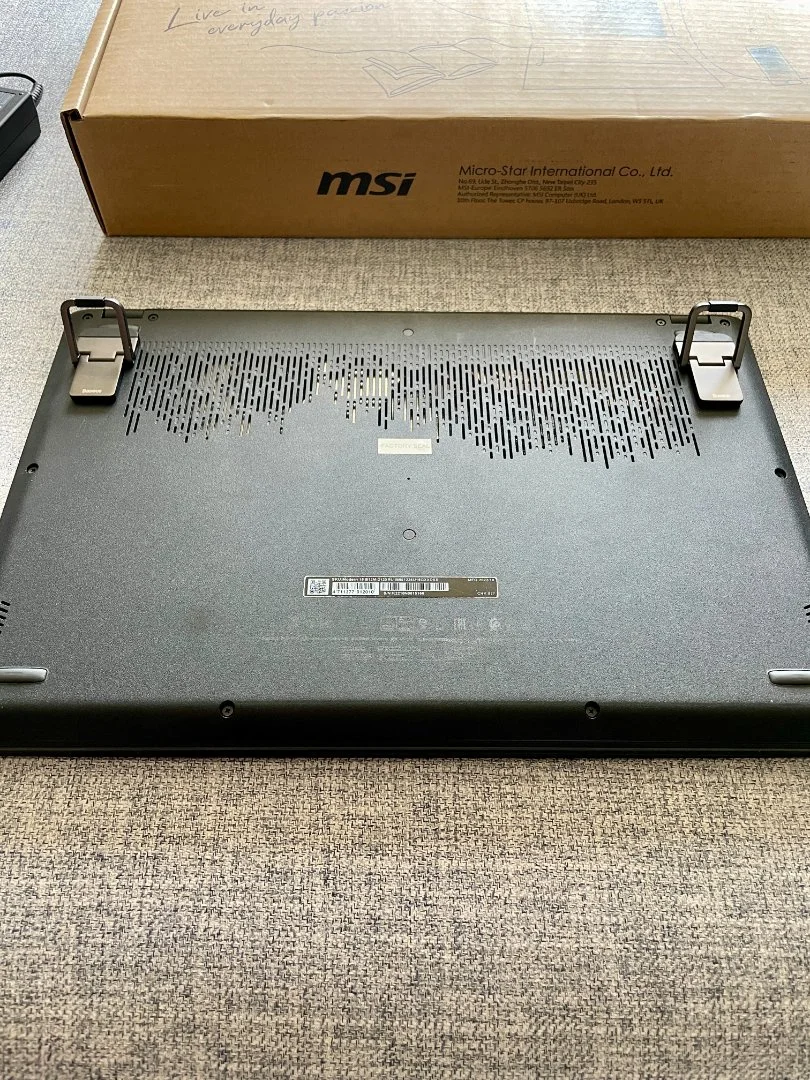 Бизнес ноутбук MSI Modern 15 B12M - миниатюра 4