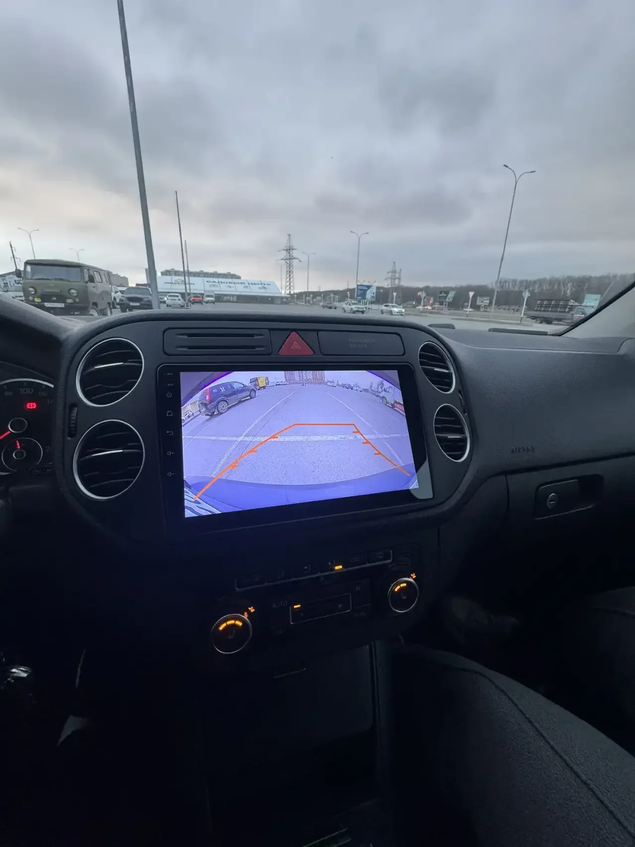 Volkswagen Tiguan - миниатюра 9