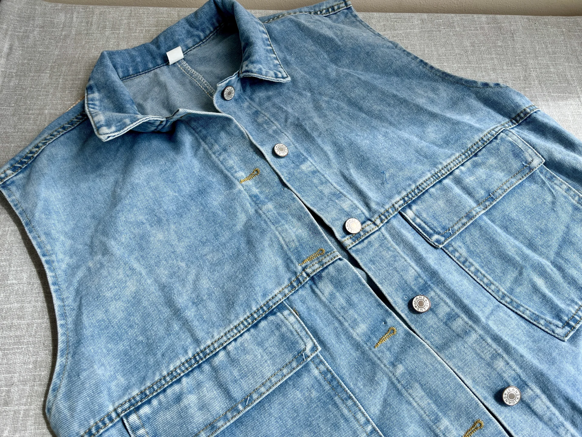 Жилетка джинсовая женская Новая 50 Xl - изображение 1
