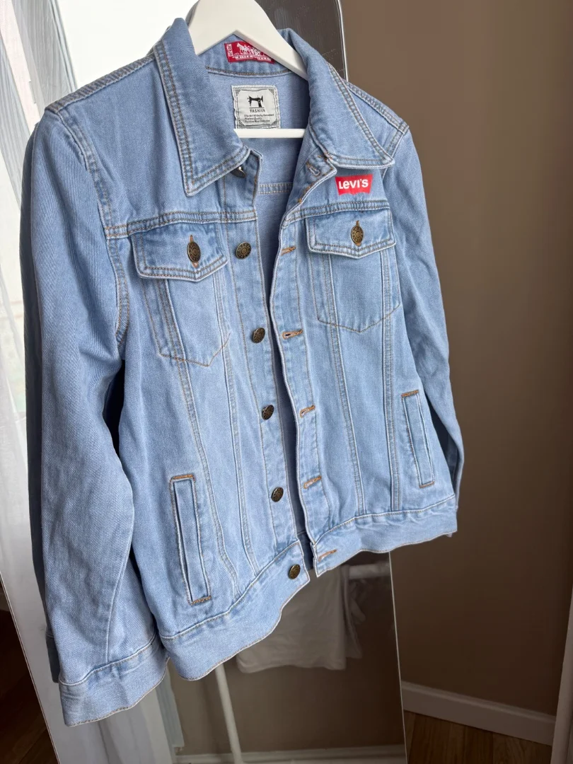 Джинсовка Levi’s женская новая - изображение 1