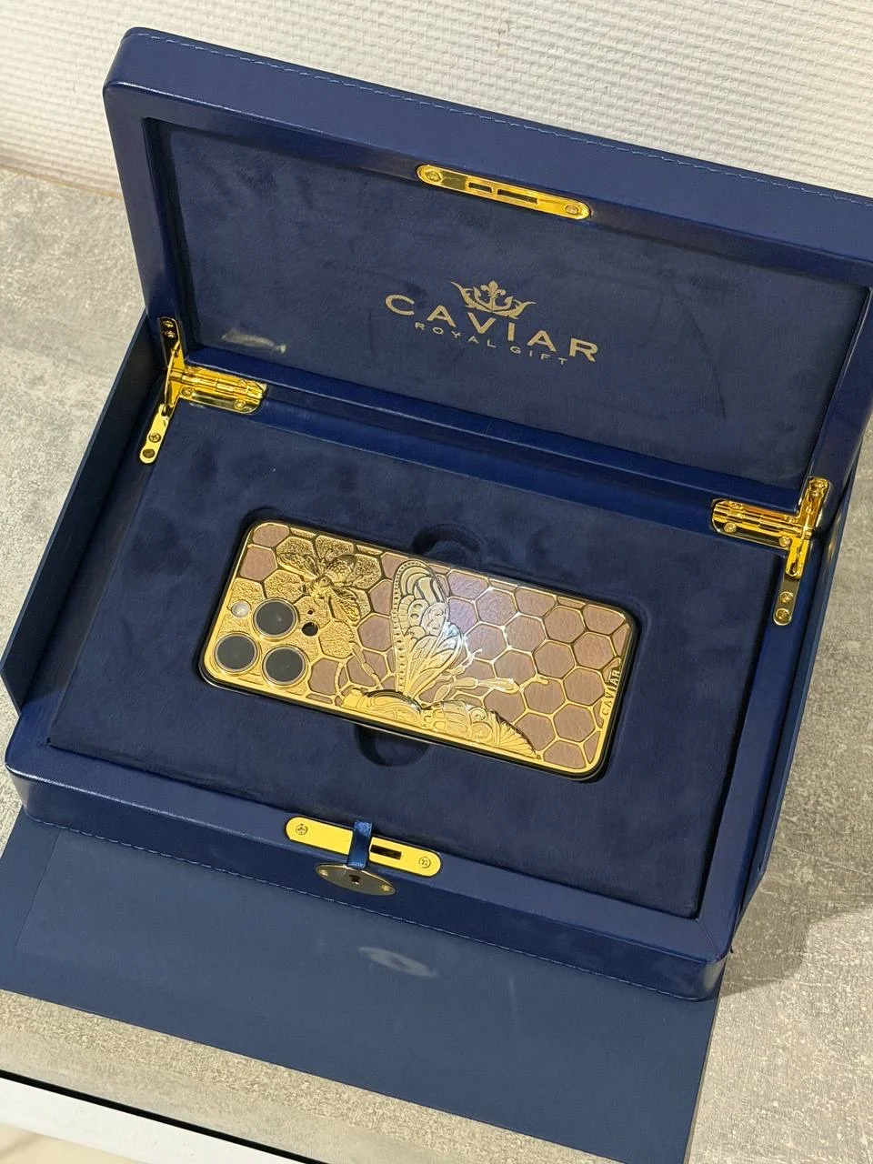 iPhone 15 Pro Max 1TB Caviar - изображение 1
