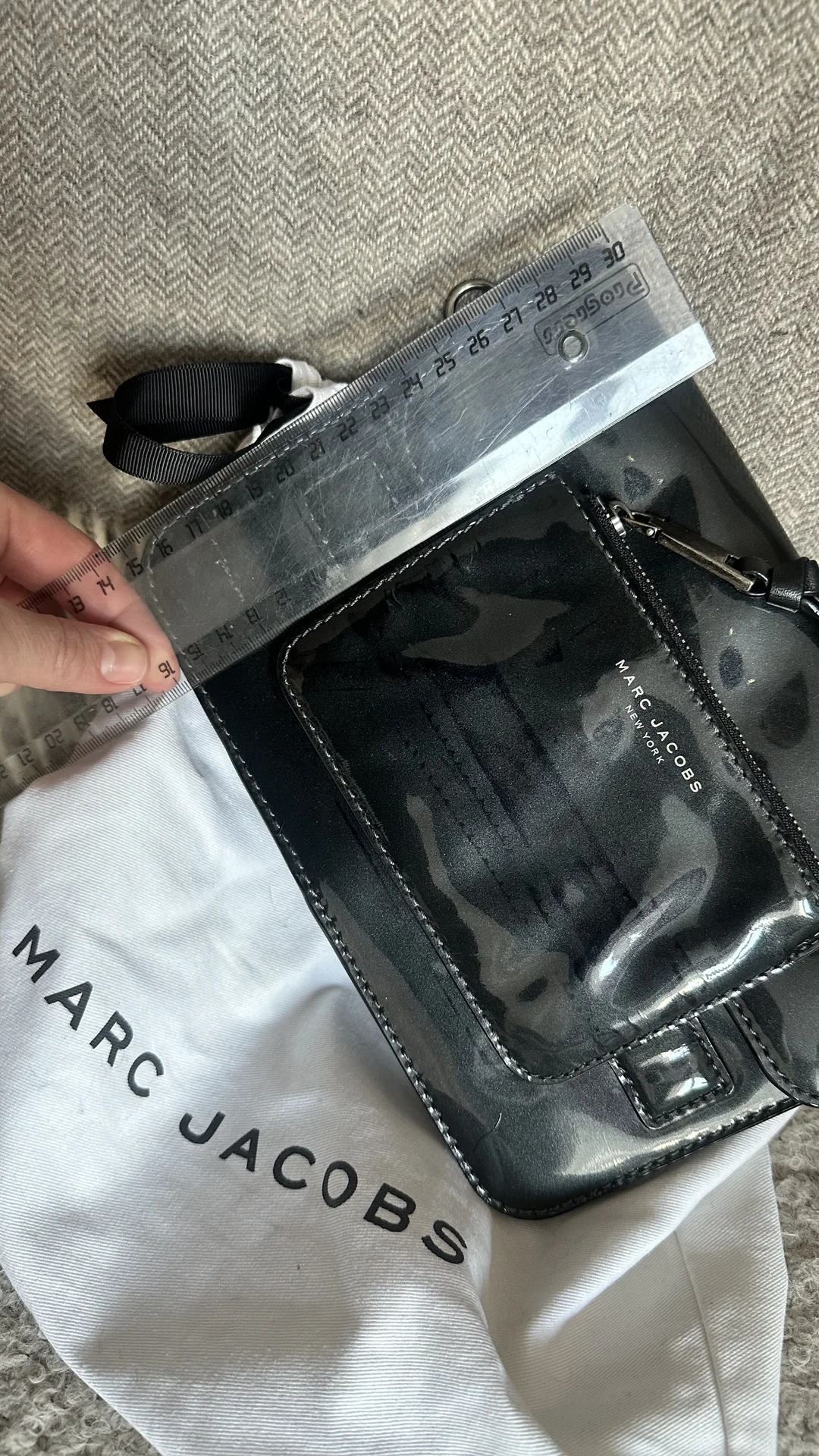 Лакированная сумка клатч от Marc Jacobs - миниатюра 2