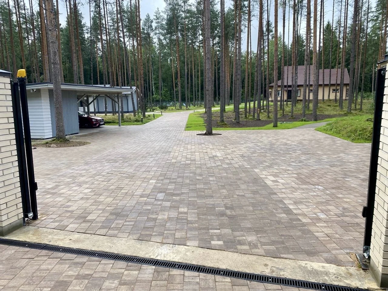 Укладка тротуарной плитки, брусчатки, газон - миниатюра 8