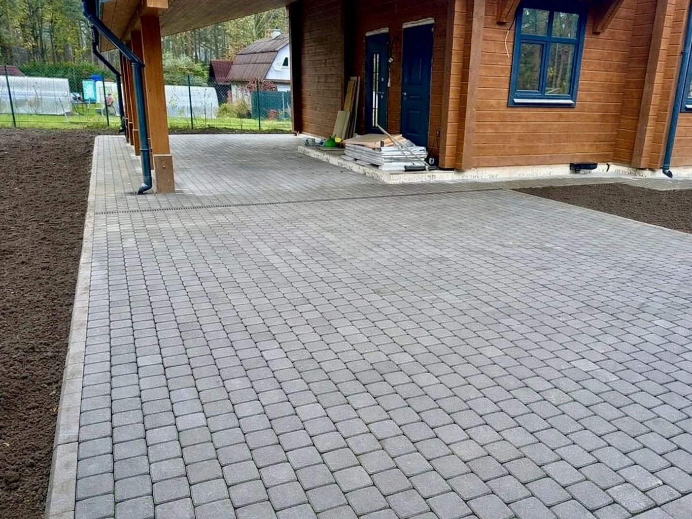 Укладка тротуарной плитки, брусчатки, газон - миниатюра 2