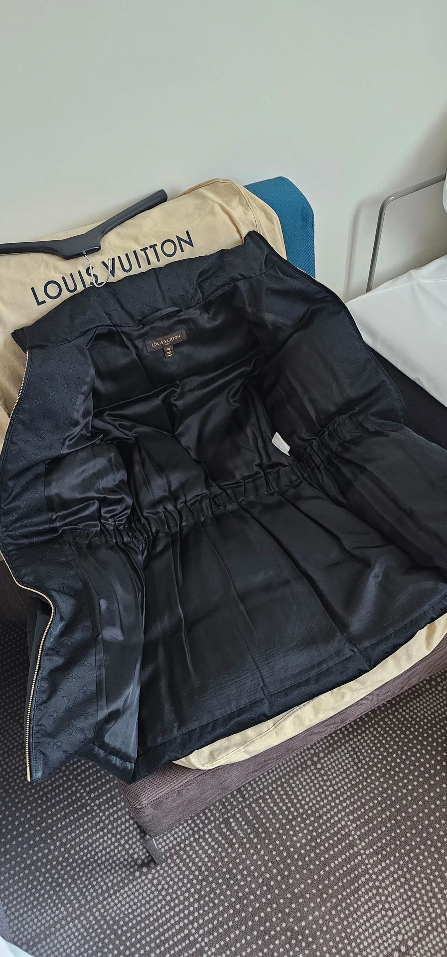 Пуховик Louis vuitton оригинал - миниатюра 8