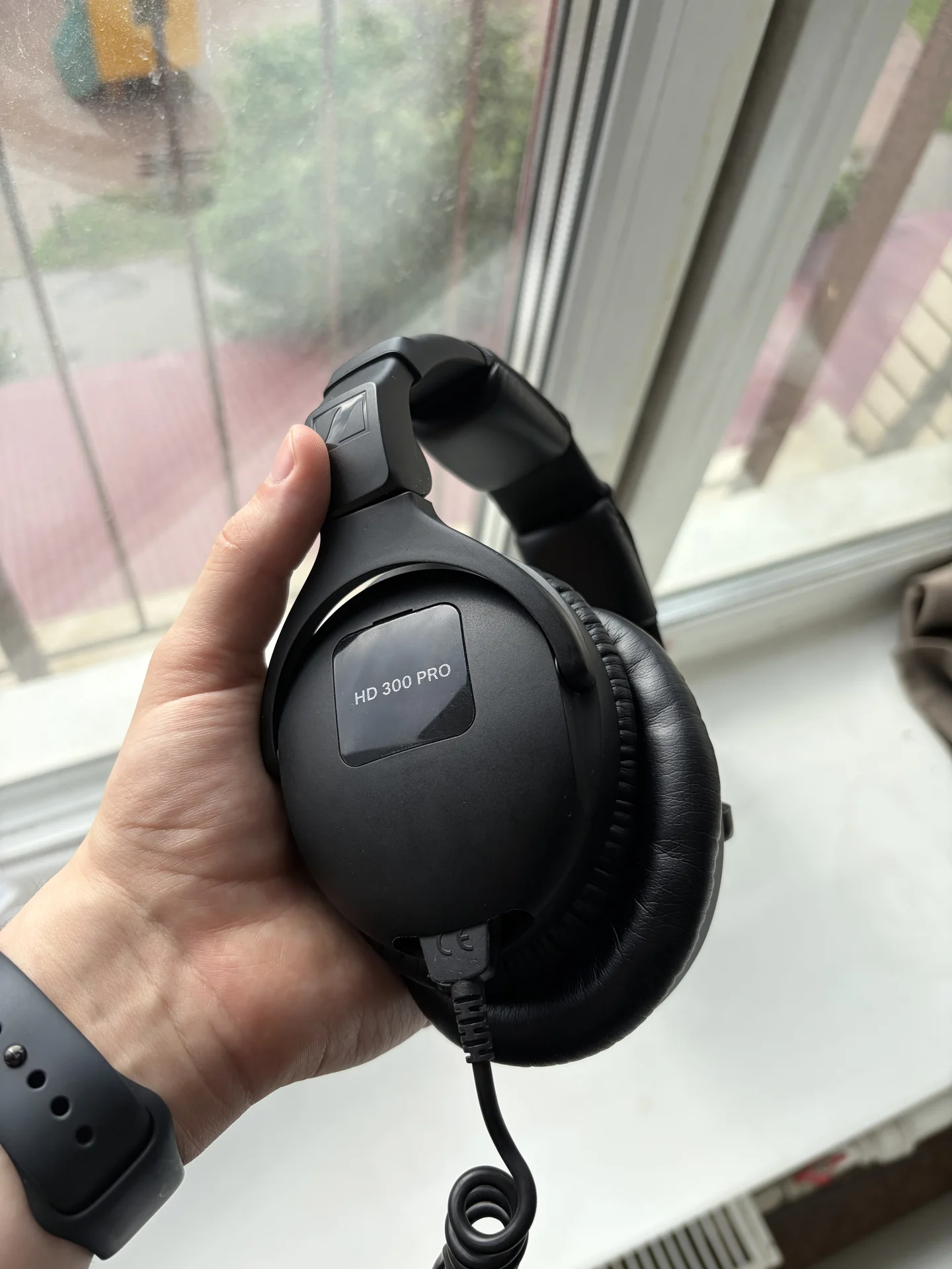 Наушники Sennheiser HD300 Pro - миниатюра 2