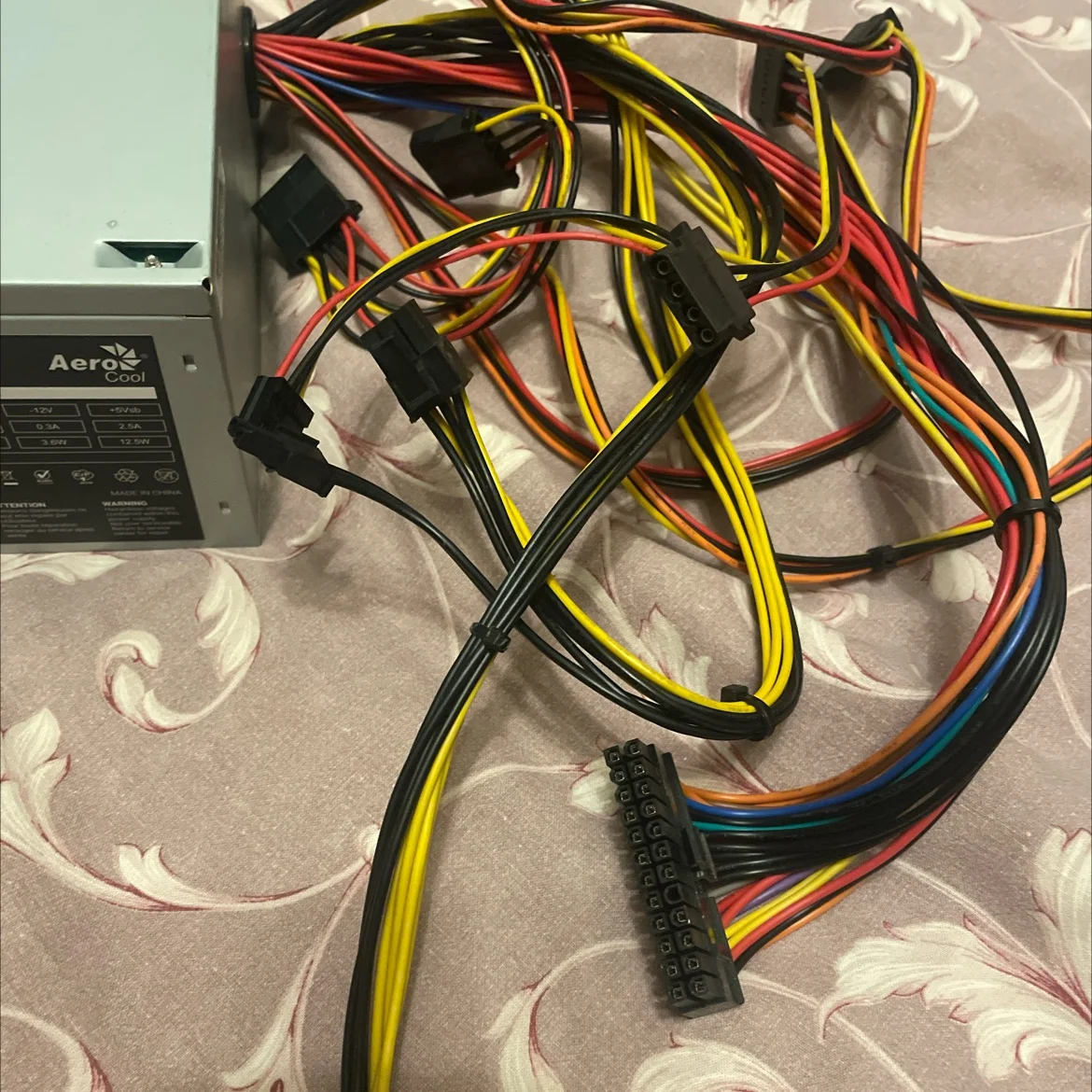 Aerocool ECO-550W блок питания - миниатюра 2