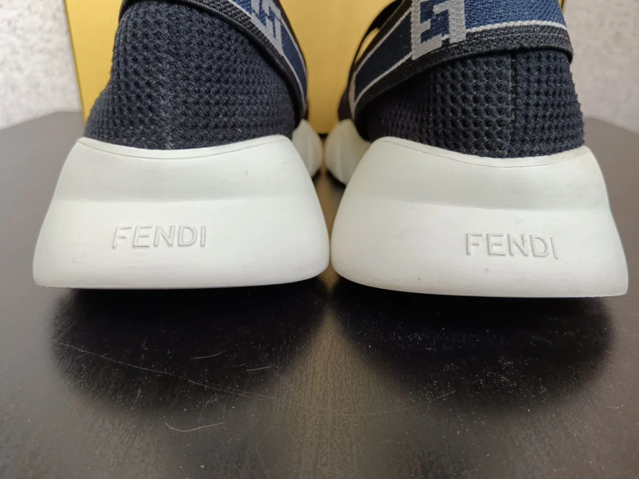 Кроссовки Fendi Sock Sneakers - миниатюра 2