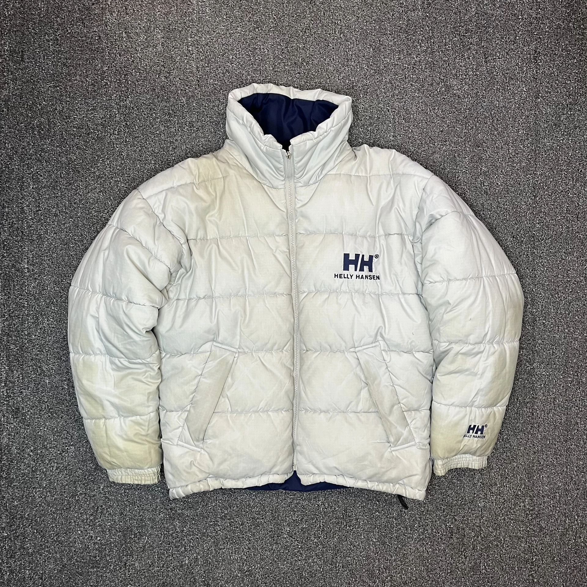 Пуховик Helly Hansen из клипа «Тает лед» - миниатюра 9