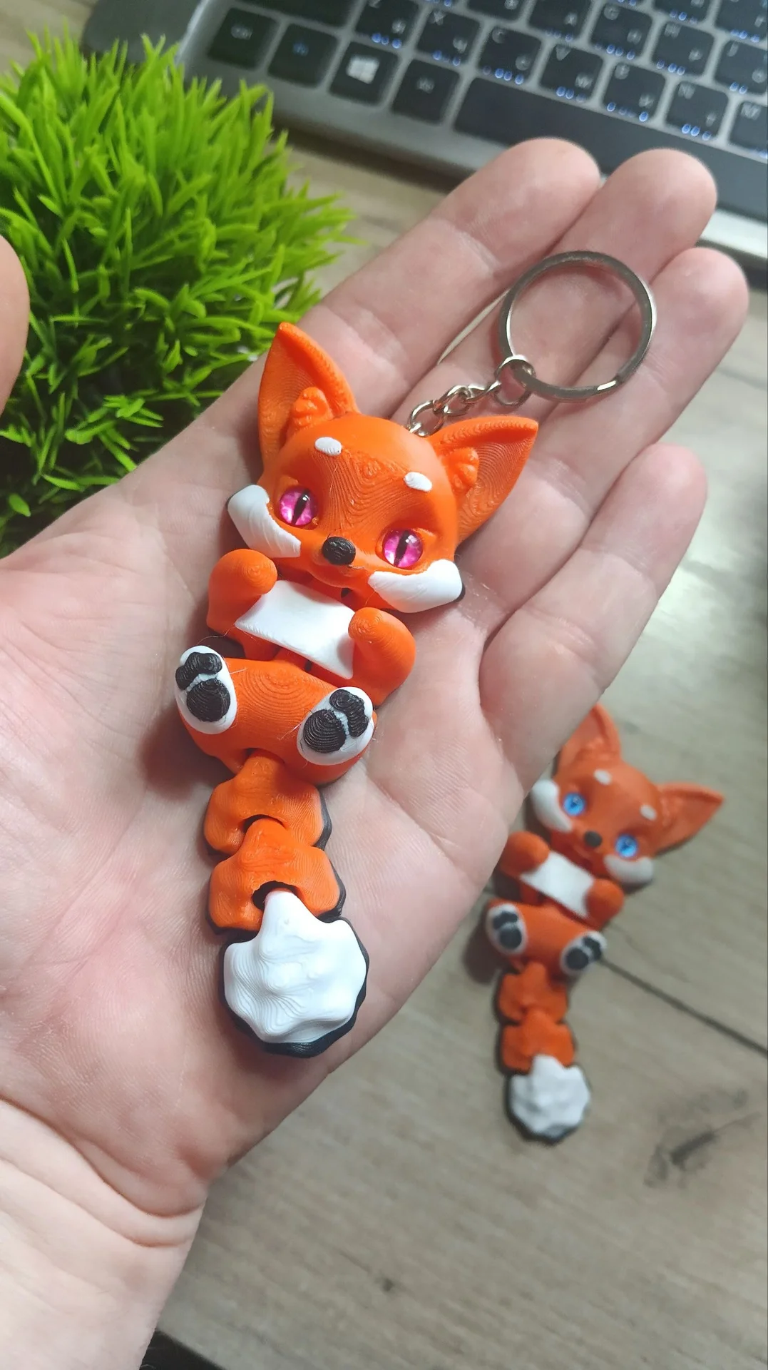 Игрушка 3D подвижная 🦊 Лисичка на сумку - изображение 1