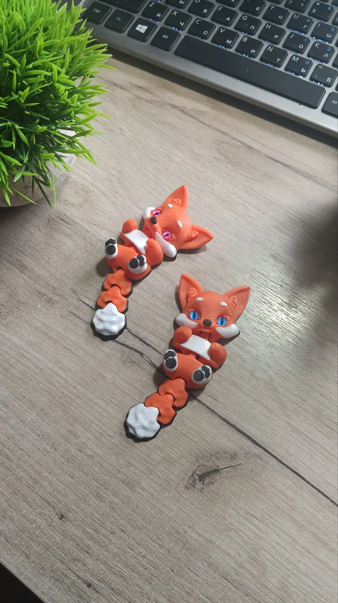 Игрушка 3D подвижная 🦊 Лисичка на сумку - миниатюра 2