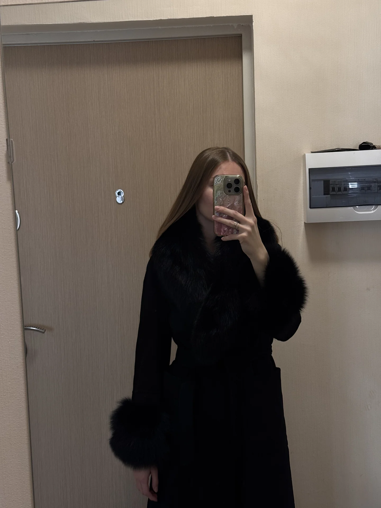 Кашемировое пальто с натуральным мехом - изображение 1