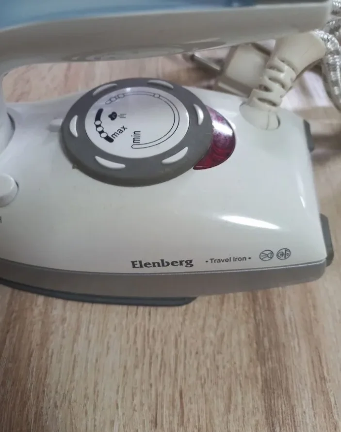 Утюг Elenberg SI-3100 - миниатюра 2