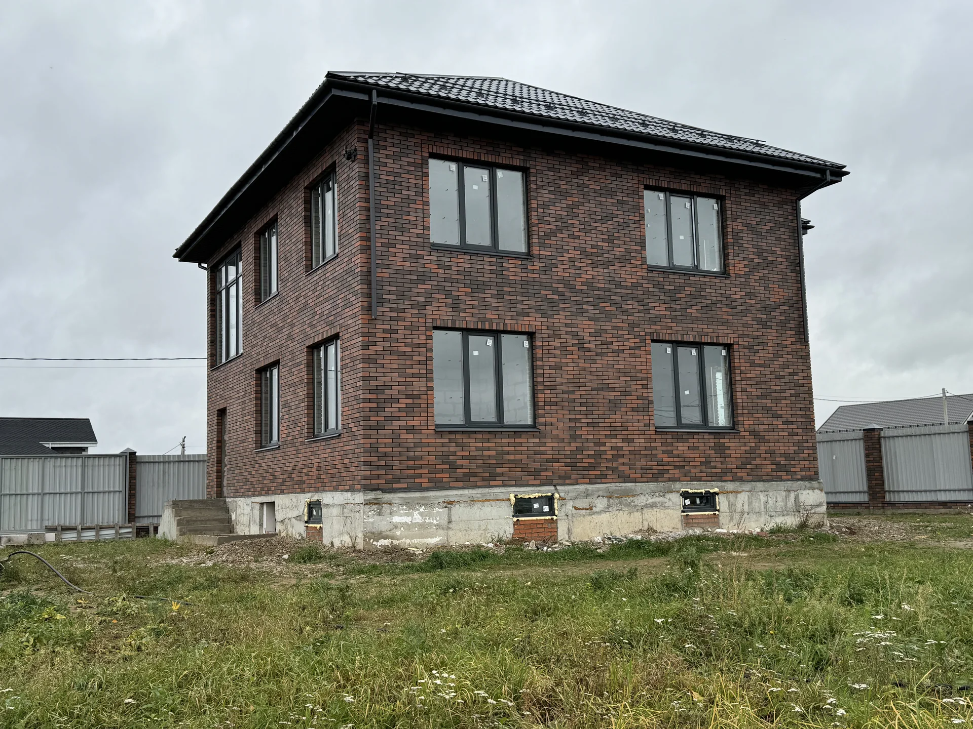 Продается 3-этажный дом - миниатюра 5
