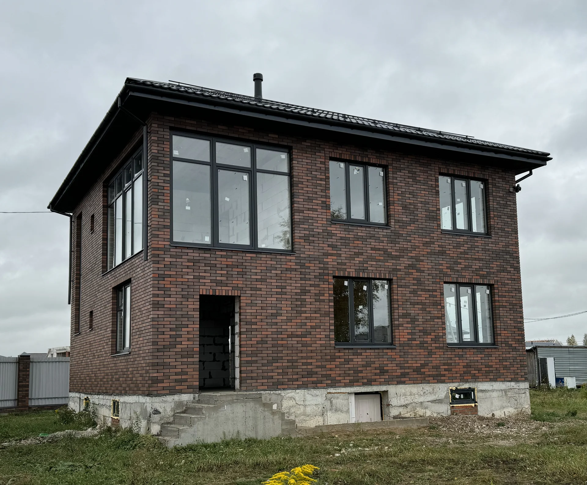 Продается 3-этажный дом - миниатюра 7