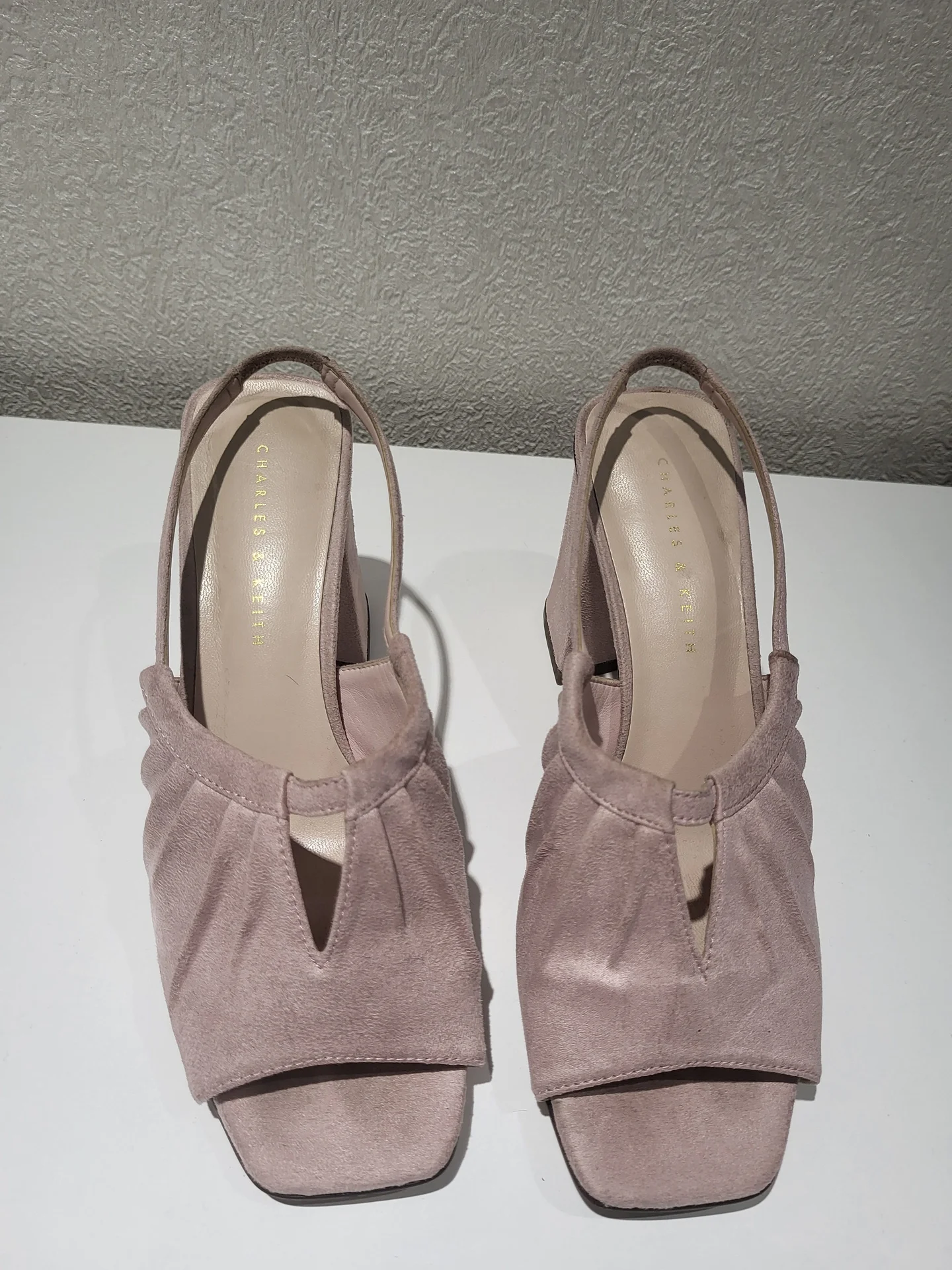 Босоножки Charles & Keith (Сингапур) 35 размер - миниатюра 2