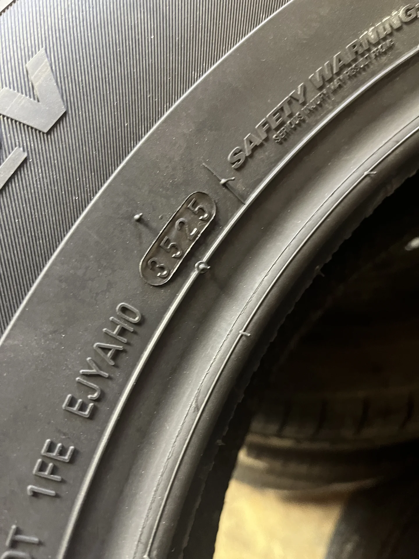 Kumho HS-52 225/65R17 - миниатюра 3