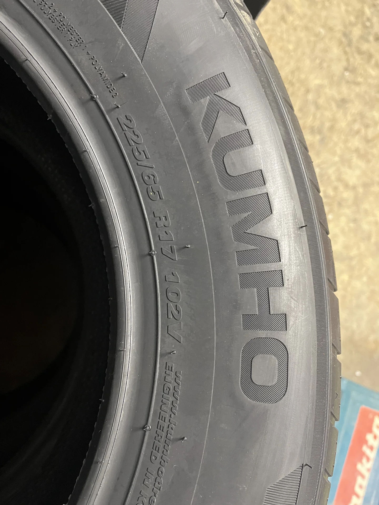 Kumho HS-52 225/65R17 - миниатюра 4