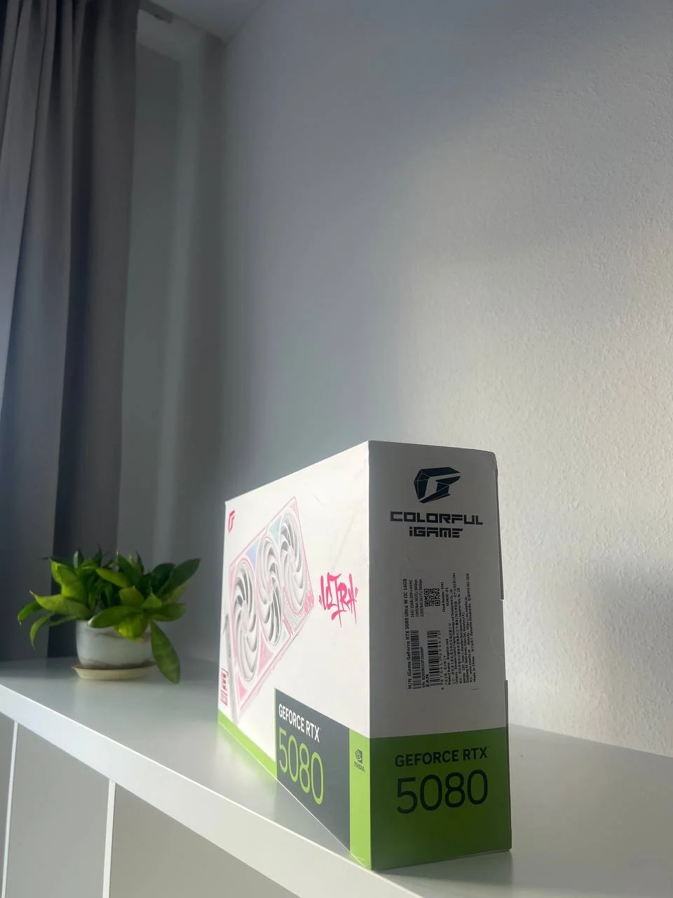 Видеокарта Colorful GeForce RTX 5080 Ultra OC - миниатюра 2