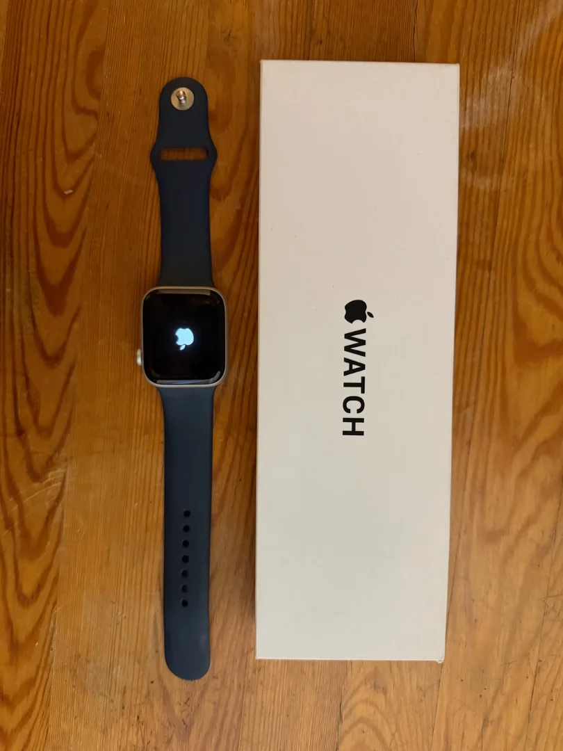 Apple Watch SE 2 44мм Silver, алюминий, ремешок Blue S/M и M/L. - миниатюра 3