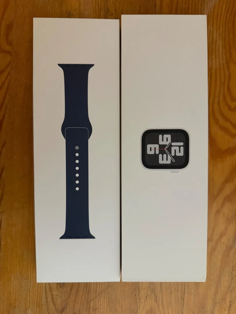 Apple Watch SE 2 44мм Silver, алюминий, ремешок Blue S/M и M/L. - миниатюра 8