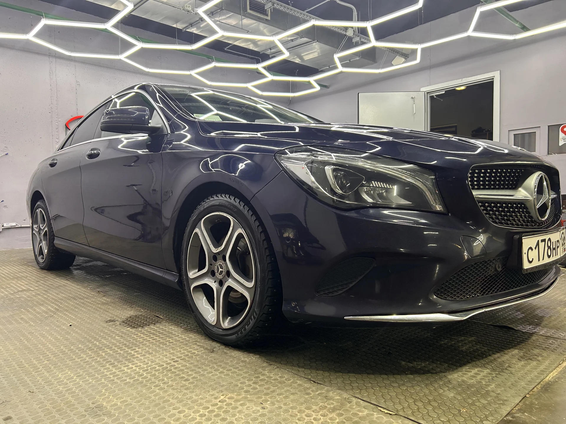 Mercedes CLA-200 1,6 AMT - миниатюра 11